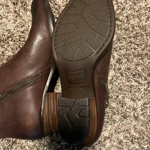 Born Zip Booties. NWOT - Picture 4 of 4